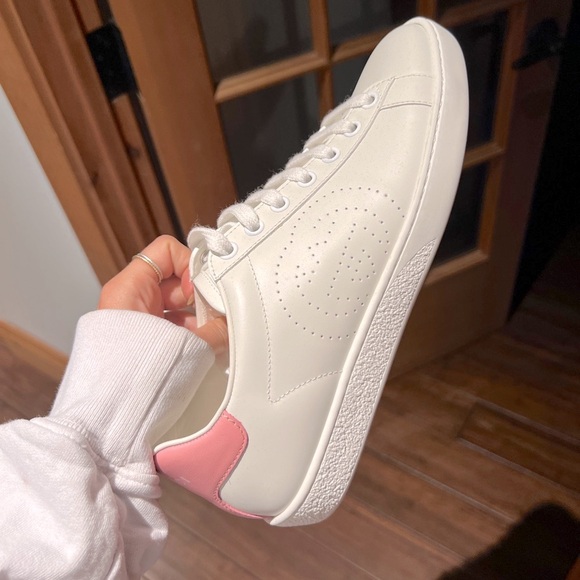 AUTHENTIC GUCCI ACE SNEAKER - SIZE 37 - Picture 2 of 4